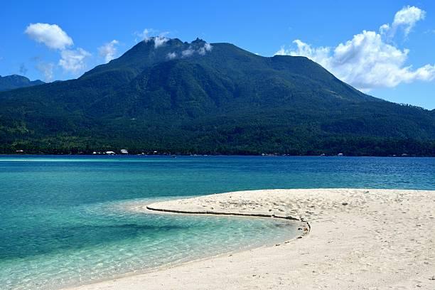 Camiguin, l'île philippine aux 7 volcans